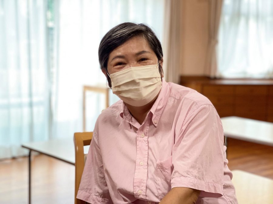 笑顔の加々美さんの写真