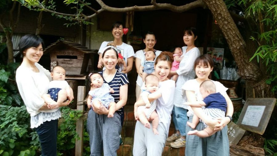 筆者と「どれどれランチ」のメンバー