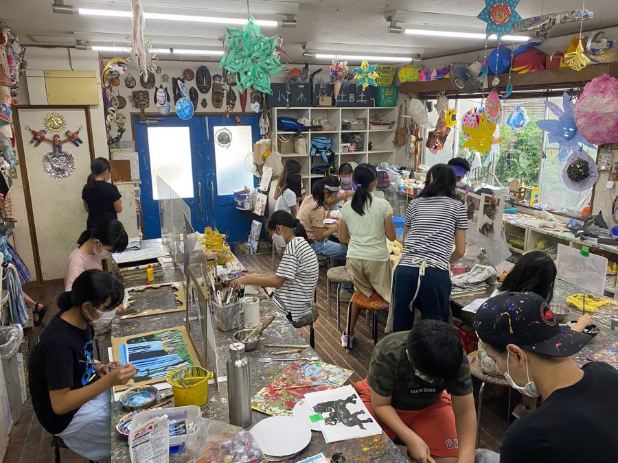 ASABA Art School　(子どもデザイン教室)の様子